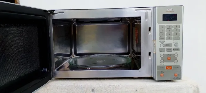 Micro-Ondas Brastemp Inox Espelhado 127V  30L Funcionando R$349,90