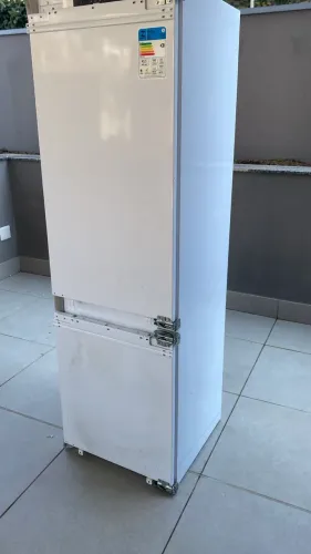 Geladeira usada, não gela