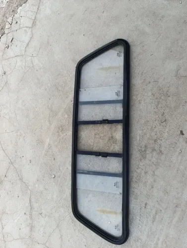 Vidro vigia traseiro Saveiro quadrada