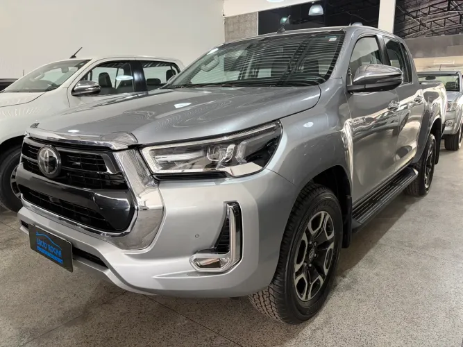 Toyota Hilux CD SRX 4X4 2.8 TDI 16V Diesel Aut. 2023