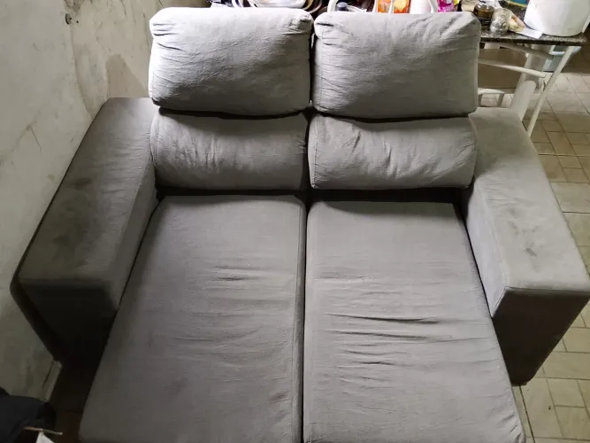 Dois sofá por 300