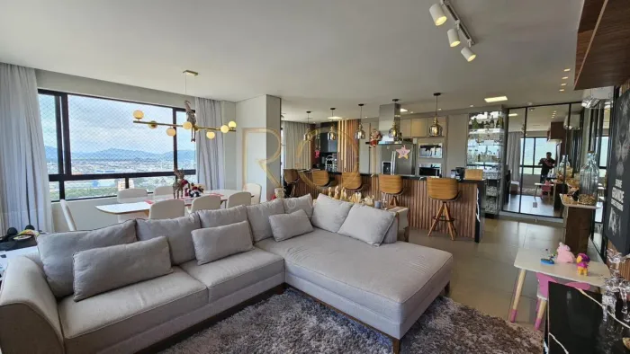 Apartamento para Venda em Itajaí, Dom Bosco, 2 dormitórios, 2 suítes, 2 banheiros, 4 vagas