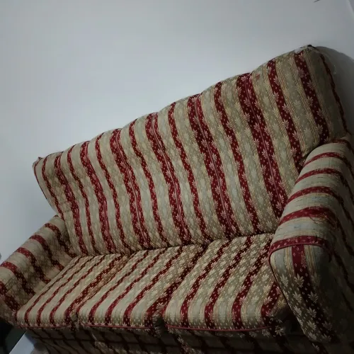 Sofá 3 lugares aberto a propostas estilo vintage listrado