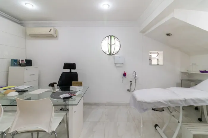 Sala comercial na Rua Rodrigo Cláudio, 404 - Sala térreo 15 m²