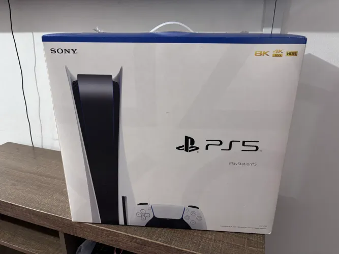 PS5 1TB Completo - Estado de Novo, Pouco Uso!