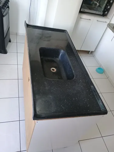 Vendo pia de cozinha em granito sintético 1,20m com cuba integrada 
