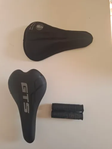 Selim GTS original brinde: manoplas + capa selim em gel