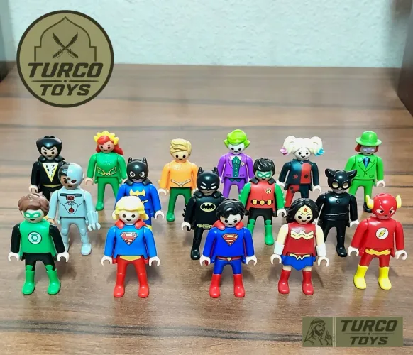 COLEÇÃO DC PLAYMOBIL - KINDER (COMPLETA)