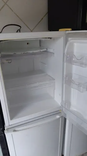 Vende se Frigobar Electrolux usado em bom estado de conservação retirada em icoaraci .