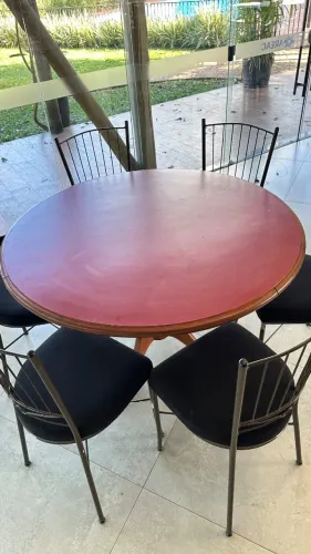 Mesa de jantar redonda