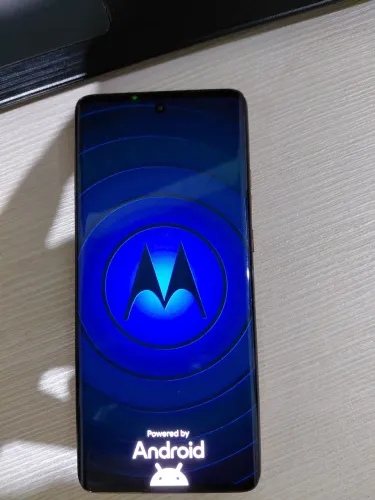 Moto edge 40 neo.