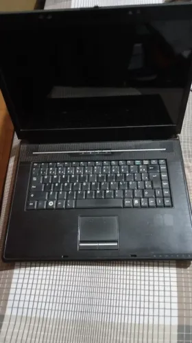 notebook Itautec I3. funcionando normalmente