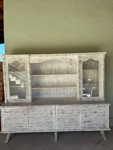 Cristaleira/ buffet / mesa / estante 