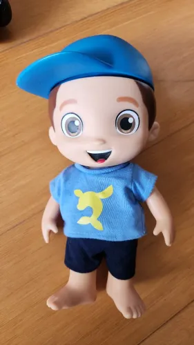Boneco Lucas Neto