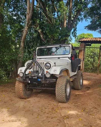 Willys Overland Jeep 2.6 12V Gasolina 2P 1973
