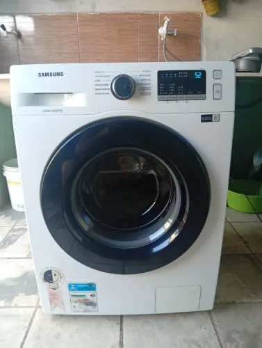 Vende se lava e seca 11 kilos !!! Samsung !!!