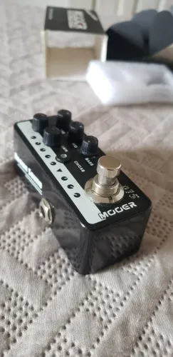 Pedal Pré-amp Mooer M015 Brown Sound Guitarra 9v Muito Novo (Usado)