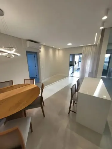 Apartamento para locação de 3 quartos e 2 vagas de garagem no Ahú