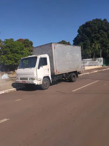 Caminhão Agrale 1800