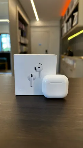 AirPods 4 ANC Seminovo / Loja Física 