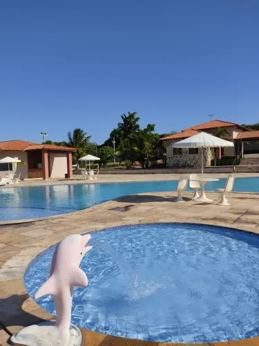 Cumbuco: Duplex 6q condominio Frente Mar. Piscina