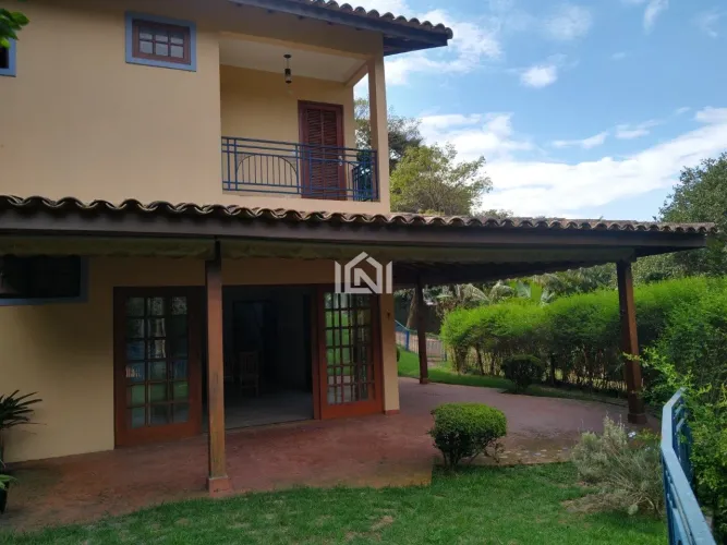 Casa à venda no condomínio Parque Frondoso