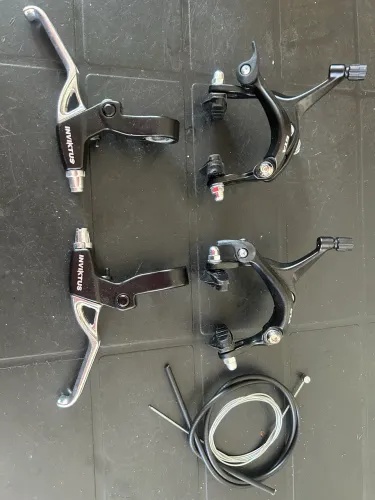 Vendo freios ferradura GTA e manetes Inviktus