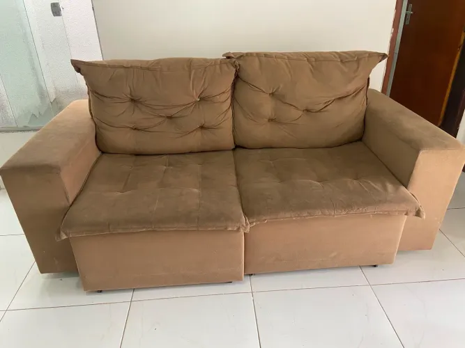 Sofá retrátil e reclinável
