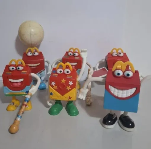 Colecionáveis McDonald's MC Lanche Feliz