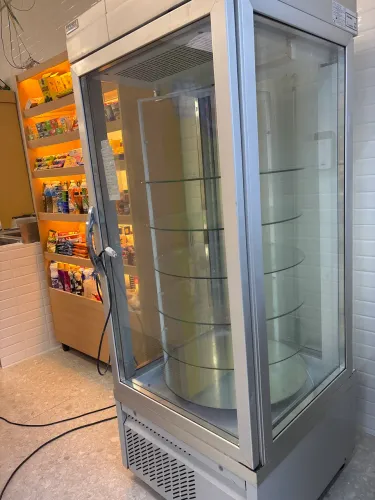 Geladeira giratória