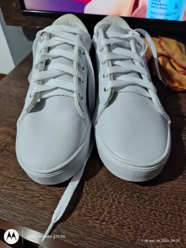 Tênis Branco feminino tamanho 34