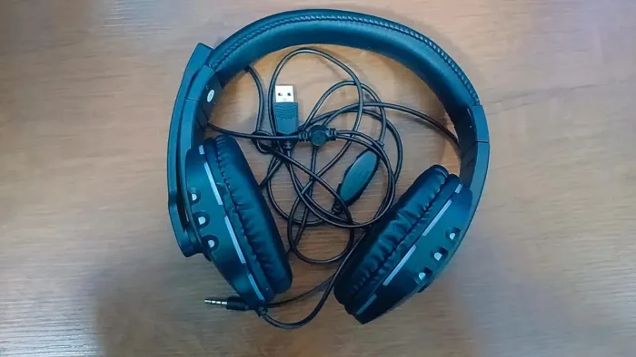 Vendo Headset Gamer em otima estado de conservação,ideal para jogos e vídeoschamadas