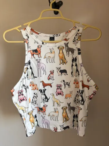 Blusa cropped com estampa cachorrinhos tam G