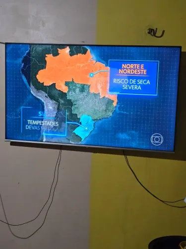 Televisao 44 polegada