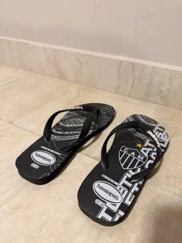 Havaianas Atlético Mineiro Oficial Preto e Branco