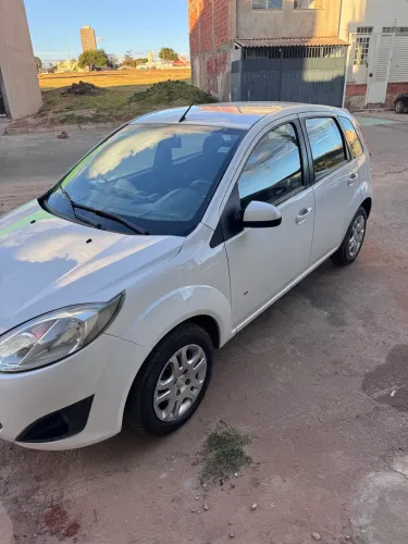 Ford Fiesta S 1.0 8V Flex 5P 2014
