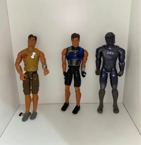 ? LOTE COM 3 BONECOS MAX STEEL