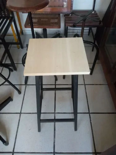 Banco de ferro e madeira  retro