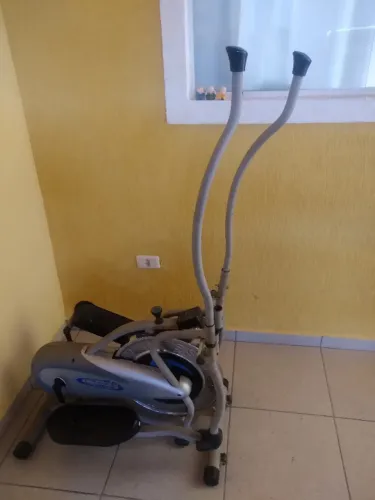 Aparelho Elíptico