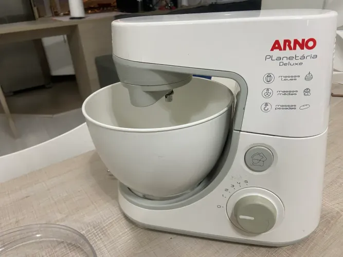 Batedeira Arno Deluxe - seminova 