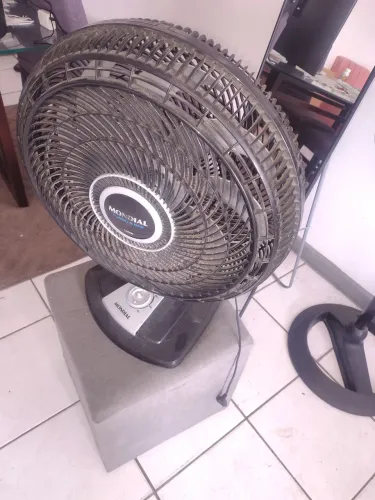 Dois ventiladores 