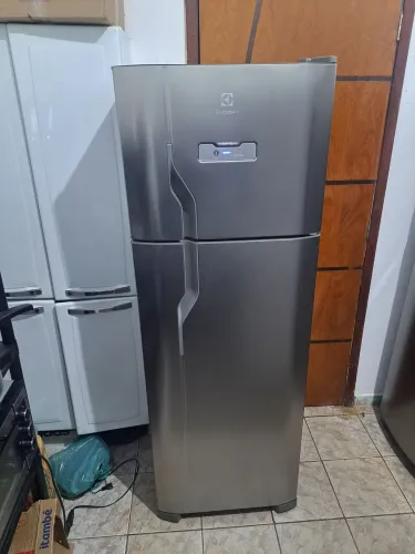 Geladeira Electrolux inox frost free 310 litros 