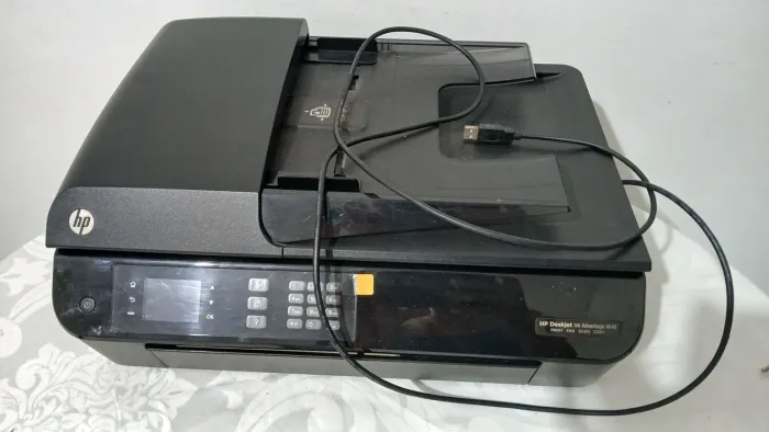 Impressora HP Deskjet ink advantage 4646 com defeito