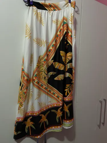 Saia Tropical tamanho G/ GG