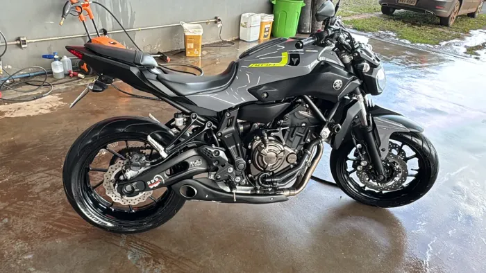 Vendo MT07 exclusiva