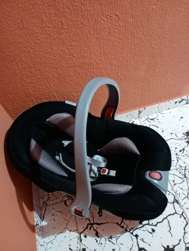 Bebê conforto bastante conservado