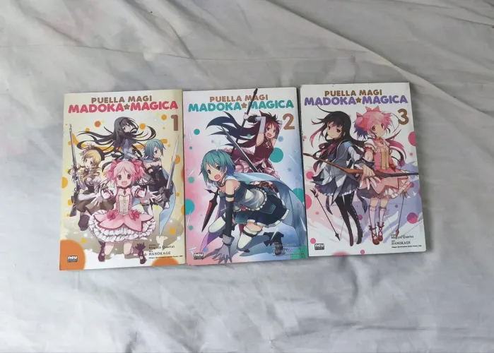 Coleção de Mangás Madoka Magica (Vol 1 a 3)