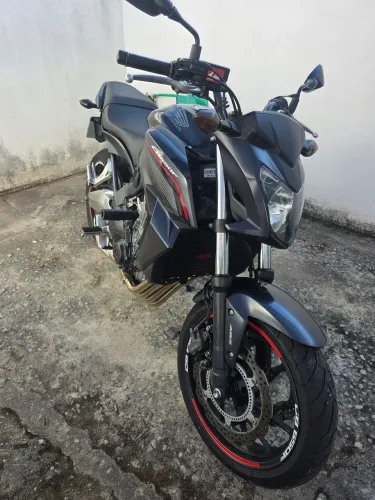 Cb650f Honda  moto impecável.  Moti muito bem conservada  e com um barulho lindo.