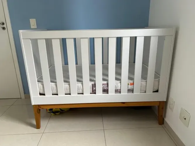 Berço Americano Noah Classic 2 em 1 - Semi Novo, Impecável e Pronto para Uso!