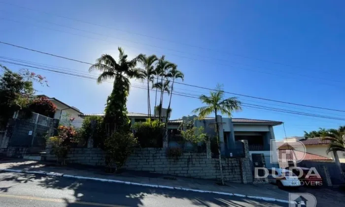 Casa ampla no Lote Seis em Criciúma